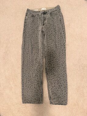 Universal Thread Gray Leopard-Print Straight Leg Jeans